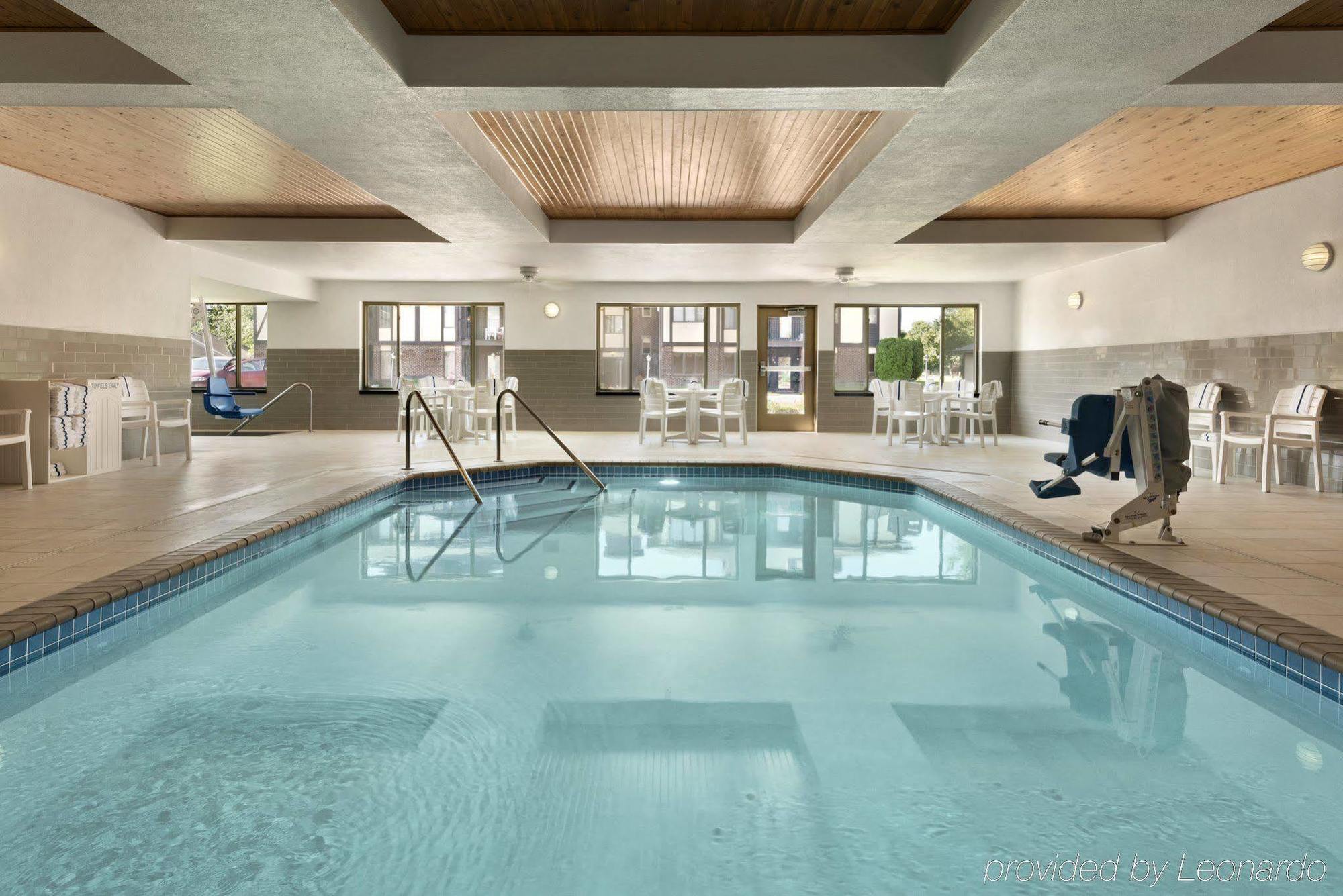 Country Inn & Suites By Radisson, St Cloud West, Mn Saint Cloud Εξωτερικό φωτογραφία
